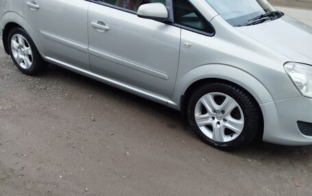 Opel Zafira B, 2009 год, 560 000 рублей, 2 фотография