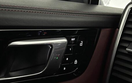 Porsche Cayenne III, 2020 год, 6 899 000 рублей, 33 фотография