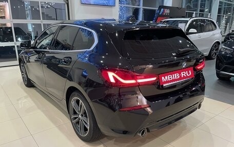 BMW 1 серия, 2021 год, 3 690 000 рублей, 10 фотография