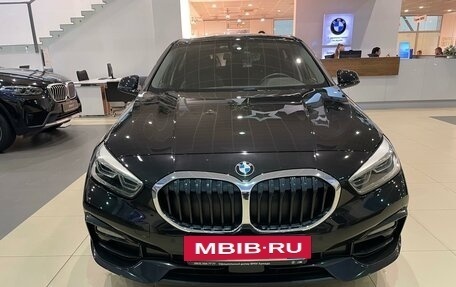 BMW 1 серия, 2021 год, 3 690 000 рублей, 4 фотография