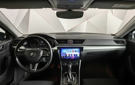 Skoda Superb III рестайлинг, 2017 год, 1 735 000 рублей, 10 фотография