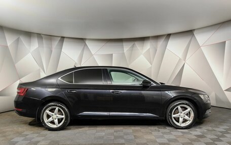 Skoda Superb III рестайлинг, 2017 год, 1 735 000 рублей, 6 фотография