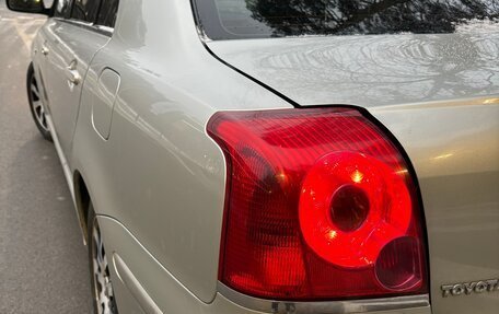 Toyota Avensis III рестайлинг, 2004 год, 719 000 рублей, 4 фотография