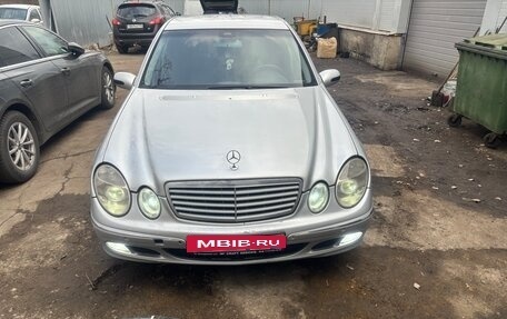 Mercedes-Benz E-Класс, 2002 год, 550 000 рублей, 4 фотография