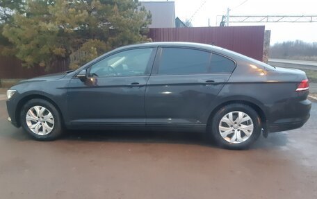 Volkswagen Passat B8 рестайлинг, 2017 год, 1 510 000 рублей, 3 фотография