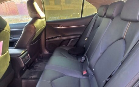 Toyota Camry, 2018 год, 2 600 000 рублей, 6 фотография