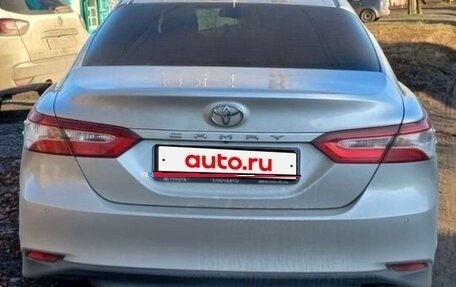 Toyota Camry, 2018 год, 2 600 000 рублей, 4 фотография