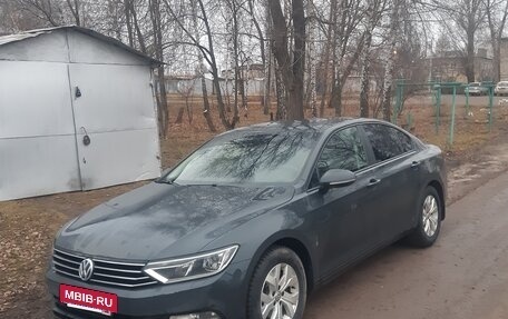 Volkswagen Passat B8 рестайлинг, 2017 год, 1 510 000 рублей, 2 фотография