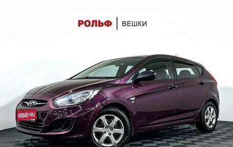 Hyundai Solaris II рестайлинг, 2012 год, 807 000 рублей, 1 фотография