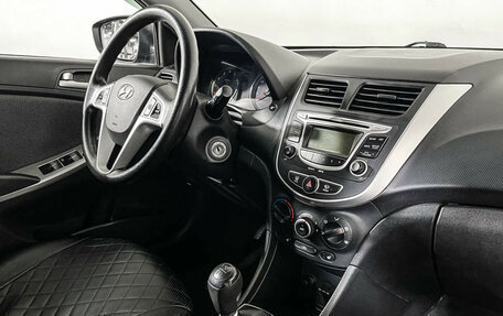 Hyundai Solaris II рестайлинг, 2012 год, 807 000 рублей, 9 фотография