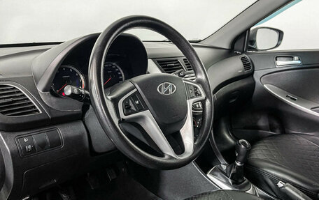 Hyundai Solaris II рестайлинг, 2012 год, 807 000 рублей, 13 фотография