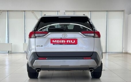 Toyota RAV4, 2019 год, 3 100 000 рублей, 8 фотография