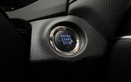 Toyota RAV4, 2019 год, 3 100 000 рублей, 17 фотография