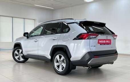 Toyota RAV4, 2019 год, 3 100 000 рублей, 4 фотография