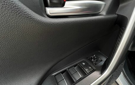 Toyota RAV4, 2019 год, 3 100 000 рублей, 26 фотография