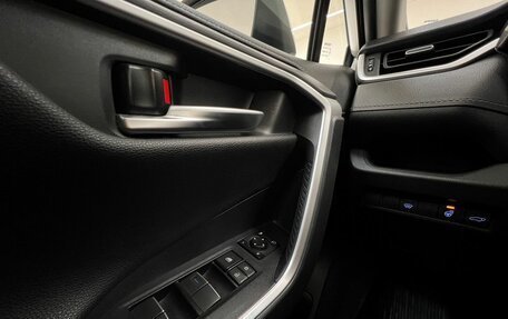 Toyota RAV4, 2019 год, 3 100 000 рублей, 29 фотография