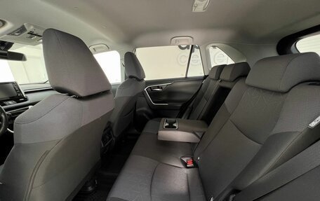 Toyota RAV4, 2019 год, 3 100 000 рублей, 33 фотография