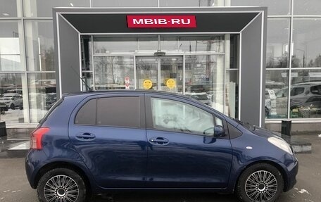Toyota Yaris III рестайлинг, 2007 год, 585 000 рублей, 4 фотография