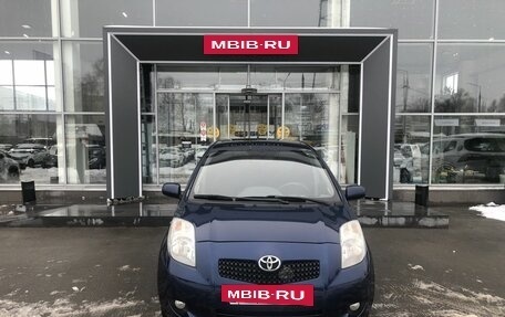 Toyota Yaris III рестайлинг, 2007 год, 585 000 рублей, 2 фотография
