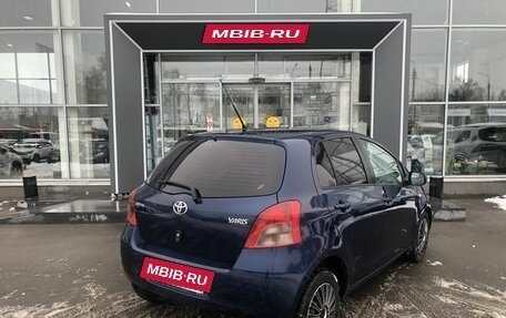 Toyota Yaris III рестайлинг, 2007 год, 585 000 рублей, 5 фотография