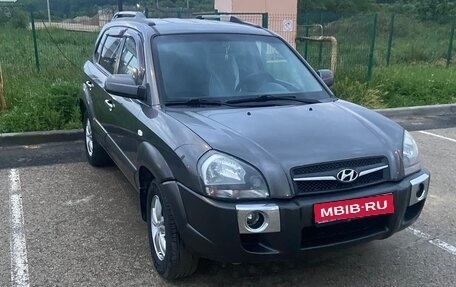 Hyundai Tucson III, 2008 год, 990 000 рублей, 1 фотография