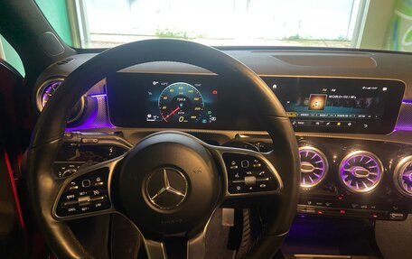 Mercedes-Benz A-Класс, 2018 год, 2 680 000 рублей, 22 фотография