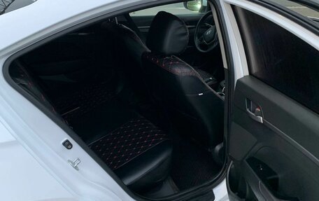 Hyundai Elantra VI рестайлинг, 2018 год, 1 299 000 рублей, 6 фотография