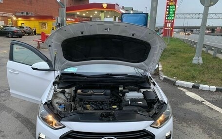 Hyundai Elantra VI рестайлинг, 2018 год, 1 299 000 рублей, 7 фотография