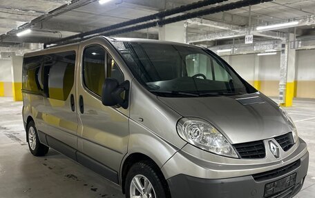 Renault Trafic, 2014 год, 2 000 000 рублей, 3 фотография
