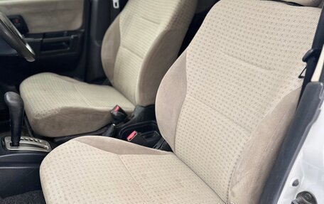 Mitsubishi Pajero iO, 2001 год, 449 000 рублей, 18 фотография