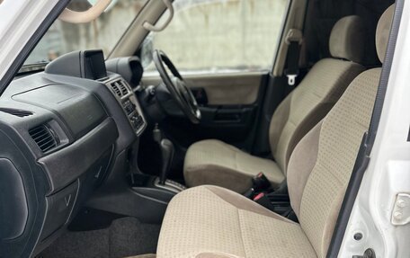 Mitsubishi Pajero iO, 2001 год, 449 000 рублей, 20 фотография