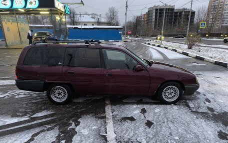 Opel Omega A, 1990 год, 155 000 рублей, 3 фотография