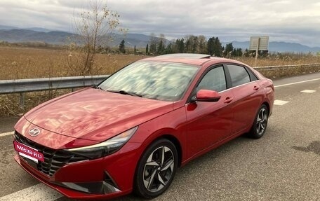 Hyundai Elantra, 2022 год, 1 820 000 рублей, 2 фотография