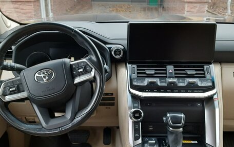 Toyota Land Cruiser, 2021 год, 9 000 000 рублей, 8 фотография