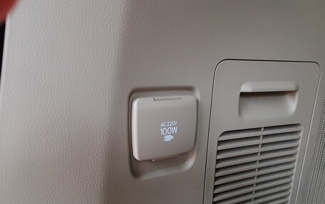 Toyota Land Cruiser, 2021 год, 9 000 000 рублей, 16 фотография