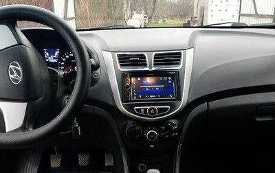 Hyundai Solaris II рестайлинг, 2013 год, 650 000 рублей, 1 фотография