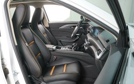 FAW Bestune T77, 2024 год, 2 099 000 рублей, 8 фотография