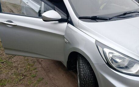 Hyundai Solaris II рестайлинг, 2013 год, 650 000 рублей, 12 фотография