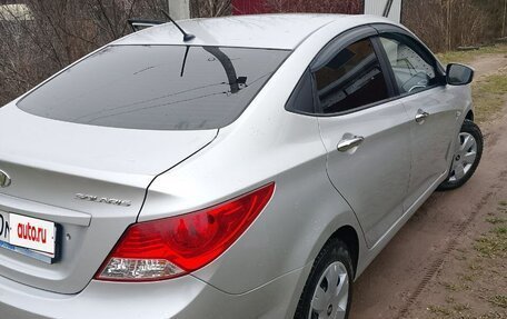 Hyundai Solaris II рестайлинг, 2013 год, 650 000 рублей, 9 фотография