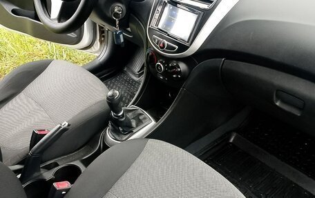 Hyundai Solaris II рестайлинг, 2013 год, 650 000 рублей, 7 фотография