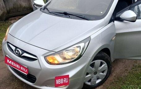 Hyundai Solaris II рестайлинг, 2013 год, 650 000 рублей, 6 фотография