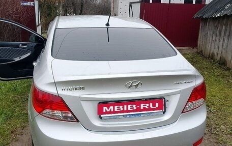 Hyundai Solaris II рестайлинг, 2013 год, 650 000 рублей, 3 фотография