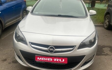 Opel Astra J, 2014 год, 610 000 рублей, 1 фотография