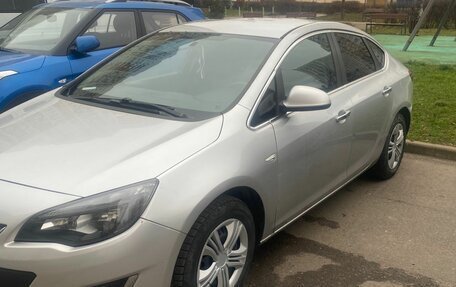 Opel Astra J, 2014 год, 610 000 рублей, 4 фотография
