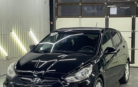 Hyundai Solaris II рестайлинг, 2012 год, 950 000 рублей, 1 фотография