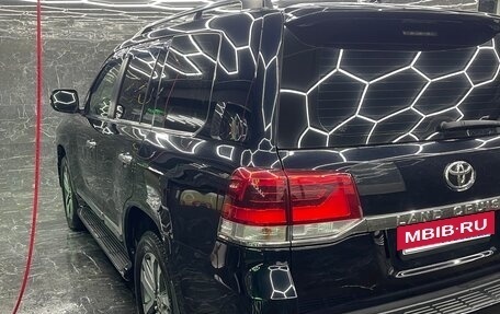 Toyota Land Cruiser 200, 2016 год, 7 300 000 рублей, 3 фотография