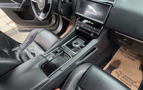 Jaguar F-Pace, 2018 год, 3 350 000 рублей, 12 фотография