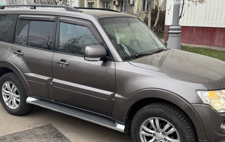 Mitsubishi Pajero IV, 2011 год, 2 300 000 рублей, 3 фотография