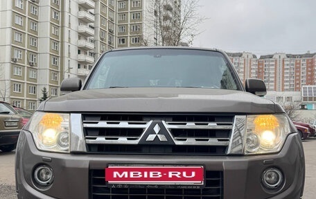 Mitsubishi Pajero IV, 2011 год, 2 300 000 рублей, 2 фотография