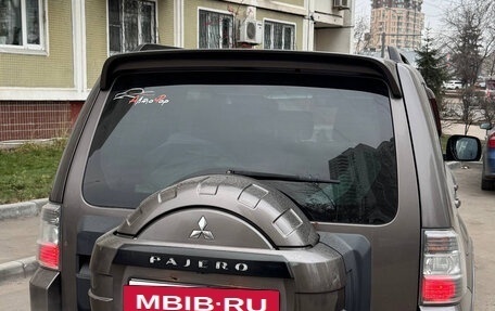 Mitsubishi Pajero IV, 2011 год, 2 300 000 рублей, 4 фотография